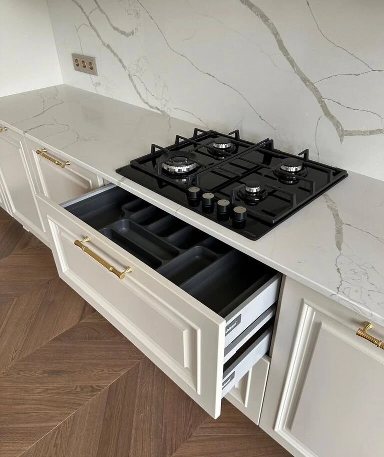 Кухня дизайнерская